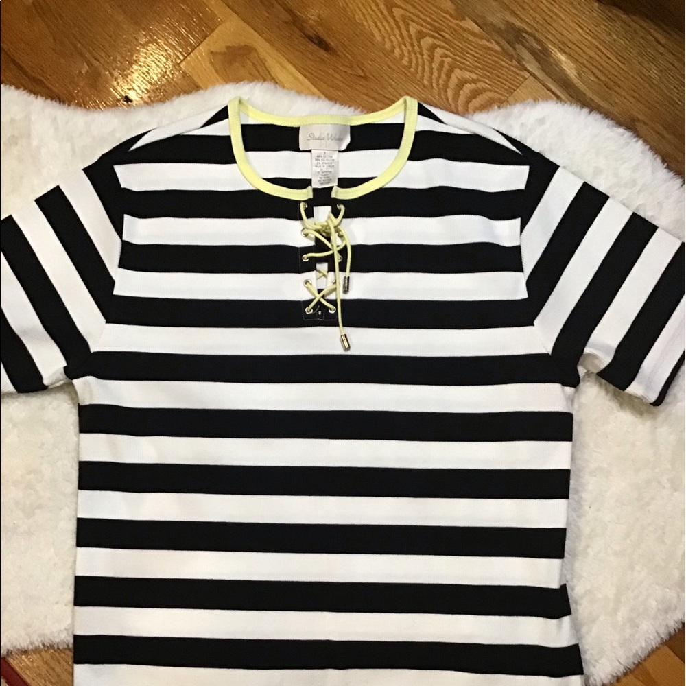 Women’s size small sweater top studio works M